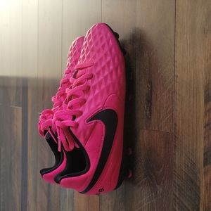 Nike Tiempo Soccer Cleats Size 3Y